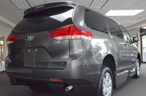 2013 Toyota Sienna  DS292397 Rear Right Side View