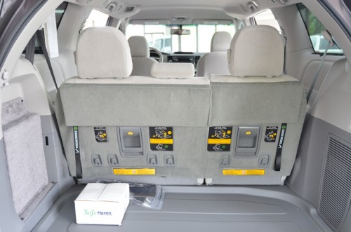 2013 Toyota Sienna  DS292397 Trunk Open Seats Up View