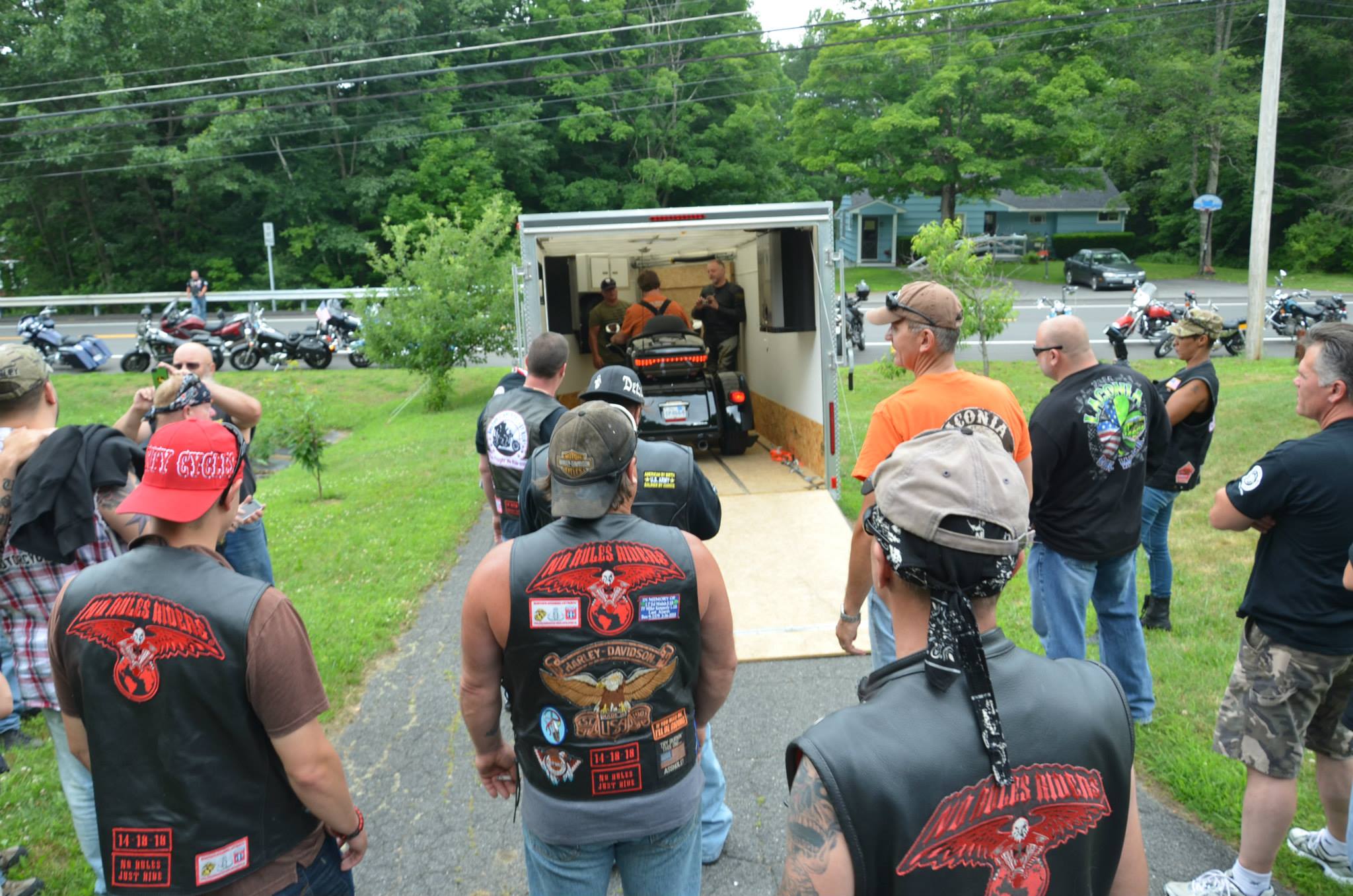 Boston Wounded Vet MC Ride presents Andy Kingsley his New 2014 Modified Trike