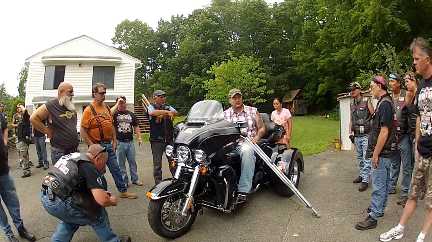 Boston Wounded Vet MC Ride presents Andy Kingsley his New 2014 Modified Trike5